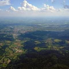Flugwegposition um 14:25:39: Aufgenommen in der Nähe von Deggendorf, Deutschland in 1784 Meter